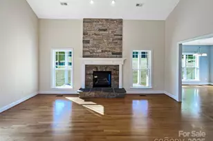 5104 Shannamara Dr, Matthews, NC 28104 - Photo 3