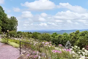 1300 Randy Dr, Hendersonville, NC 28791 - Photo 3