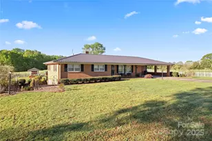 36984 B Carter Rd, New London, NC 28127 - Photo 5