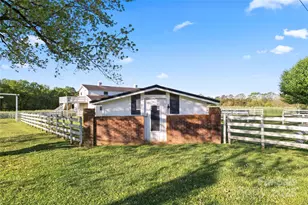 36984 B Carter Rd, New London, NC 28127 - Photo 25