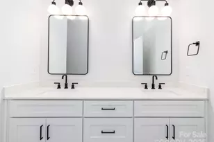 2505 Elon St, Charlotte, NC 28208 - Photo 9