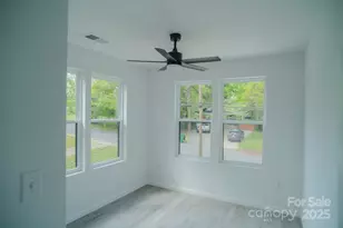 1413 Hateras Ave, Charlotte, NC 28216 - Photo 21