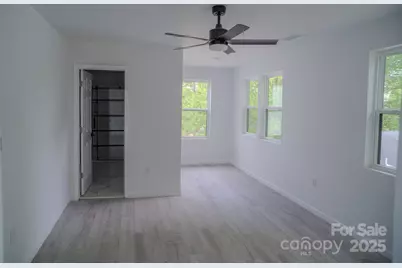 1413 Hateras Avenue, Charlotte, NC 28216 - Photo 23