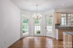 3 Fir Tree Ln, Asheville, NC 28803 - Photo 9