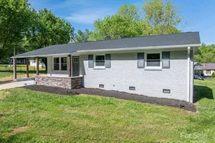 692 S Pink St, Cherryville, NC 28021 - Photo 1