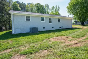 692 S Pink St, Cherryville, NC 28021 - Photo 29