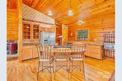 211 Cherry Hollow Road, Burnsville, NC 28714 - Photo 5