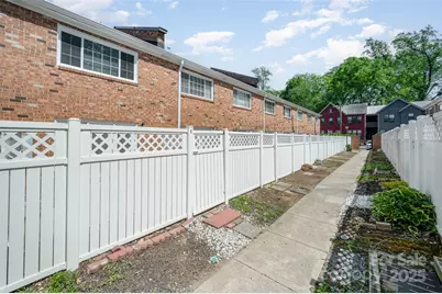 1218 Green Oaks Lane #E, Charlotte, NC 28205 - Photo 29