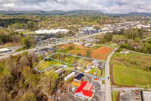 1611 Old Spartanburg Rd, Hendersonville, NC 28792 - Photo 1