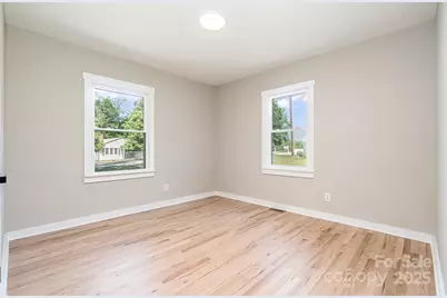 504 N Hawthorne Street, Mount Holly, NC 28120 - Photo 13