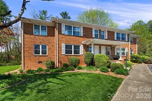 28 Capri Ln, Hendersonville, NC 28792 - Photo 3