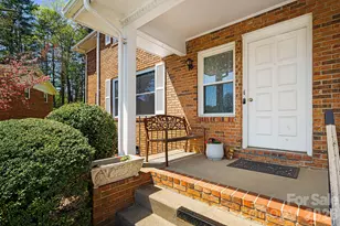 28 Capri Ln, Hendersonville, NC 28792 - Photo 5