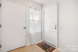 28 Capri Ln, Hendersonville, NC 28792 - Photo 7