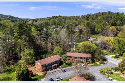 28 Capri Lane #3A, Hendersonville, NC 28792 - Photo 3