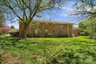 28 Capri Ln, Hendersonville, NC 28792 - Photo 29