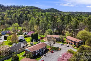 28 Capri Ln, Hendersonville, NC 28792 - Photo 31