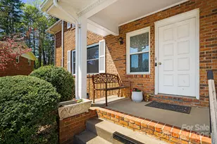 28 Capri Ln, Hendersonville, NC 28792 - Photo 5