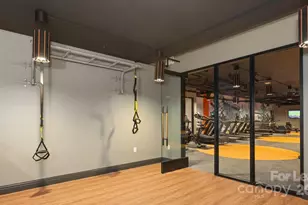 515 Royal Ct, Charlotte, NC 28202 - Photo 9