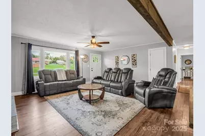 88 N Valley Street, Marion, NC 28752 - Photo 5