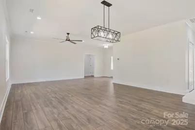 9165 Cherokee Drive, Hickory, NC 28601 - Photo 15