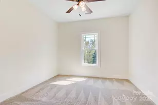 9165 Cherokee Dr, Hickory, NC 28601 - Photo 21