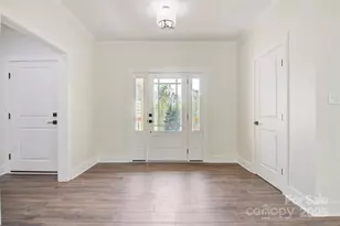 9165 Cherokee Dr, Hickory, NC 28601 - Photo 11