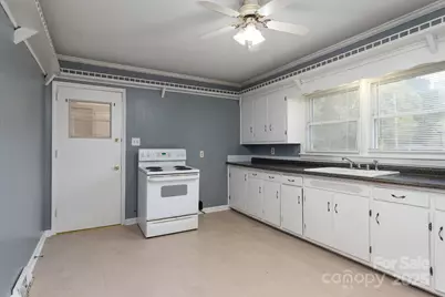 668 Riverside Drive, Lincolnton, NC 28092 - Photo 7