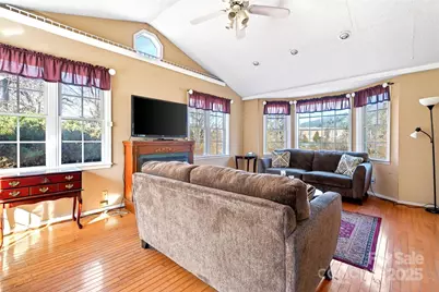 106 Chapel Street, Spruce Pine, NC 28777 - Photo 9