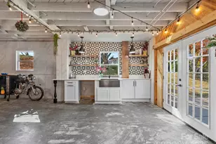 2701 Old North Sharon Amity Rd, Charlotte, NC 28205 - Photo 27