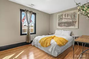 2701 Old North Sharon Amity Rd, Charlotte, NC 28205 - Photo 15