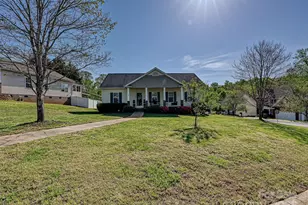 1009 Preston Dr, Lowell, NC 28098 - Photo 3