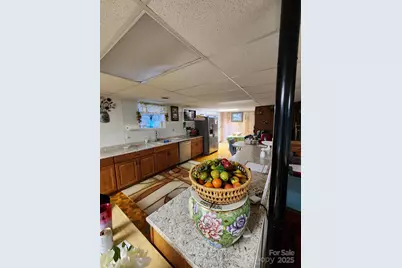 406 S Caldwell Avenue, Newton, NC 28658 - Photo 15