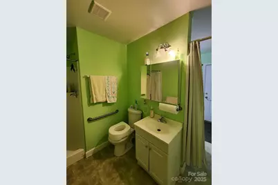 406 S Caldwell Avenue, Newton, NC 28658 - Photo 11