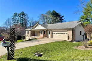 23 St Andrews Dr, Etowah, NC 28729 - Photo 5