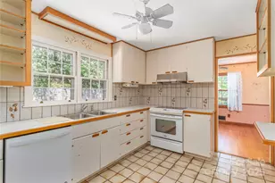 220 Ridge Rd, Waynesville, NC 28786 - Photo 9