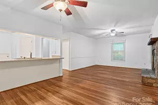 802 Parkway Vista Dr, Asheville, NC 28805 - Photo 9