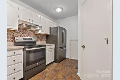 802 Parkway Vista Drive, Asheville, NC 28805 - Photo 11