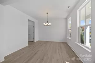 124 Canary Ln, Mooresville, NC 28115 - Photo 3