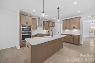 124 Canary Ln, Mooresville, NC 28115 - Photo 5