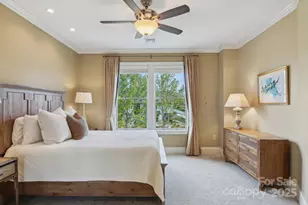 350 E Allen St, Hendersonville, NC 28792 - Photo 17