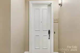 350 E Allen St, Hendersonville, NC 28792 - Photo 29