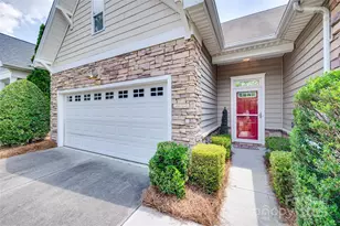 1033 Knob Creek Ln, Tega Cay, SC 29708 - Photo 3