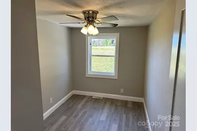 209 Brookview Road, Statesville, NC 28625 - Photo 9