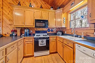 173 Blizzard Ridge, Maggie Valley, NC 28751 - Photo 13