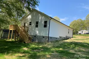 1889 Oak Hollow Rd, Gastonia, NC 28054 - Photo 5