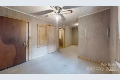 903 W Davidson Avenue, Gastonia, NC 28052 - Photo 7