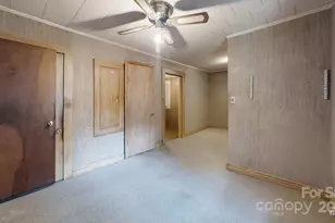 903 W Davidson Ave, Gastonia, NC 28052 - Photo 7