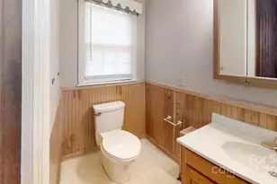 903 W Davidson Ave, Gastonia, NC 28052 - Photo 11