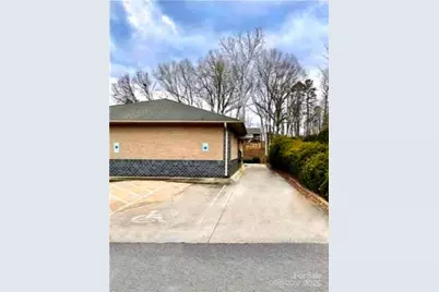 1007 Creekside Medical Drive, York, SC 29745 - Photo 3