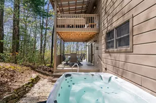 837 Peregrine Dr, Hendersonville, NC 28739 - Photo 3